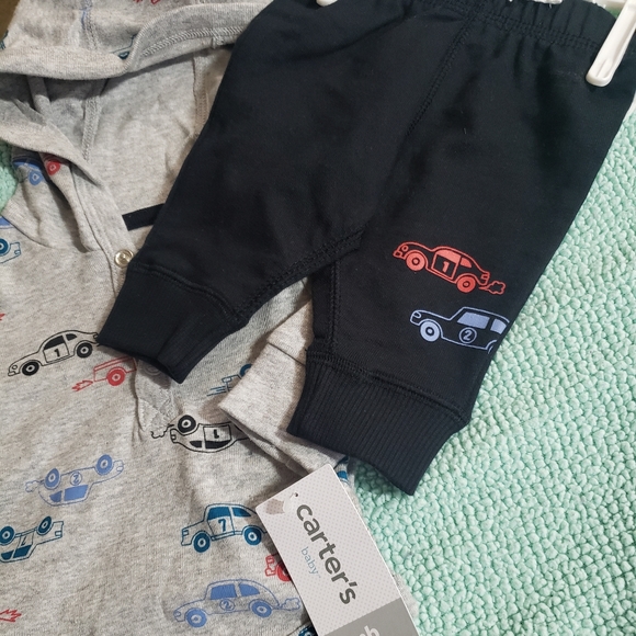 Carters 2 Piece hooded car bodysuit - Picture 4 of 5